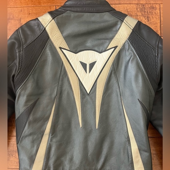 Mens Dainese Motorcycle Jacket Size 52 - Picture 3 of 13